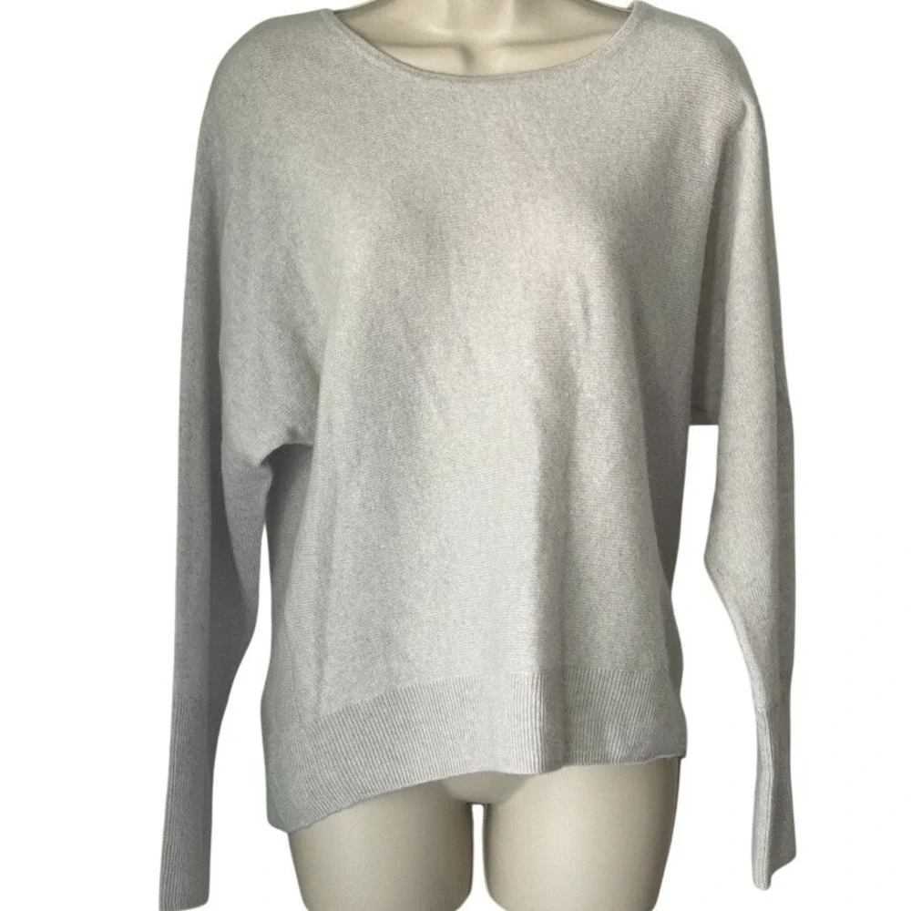 Tahari 2-Ply Cashmere Boatneck‎ Sweater Large Light Gray Knit Top